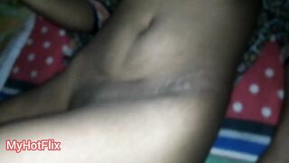 Indian Bengali Hot Bhabi Showing Her Beautiful Pussy
