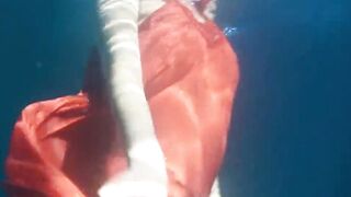 Real life mermaid Rusalka – sexy babe underwater