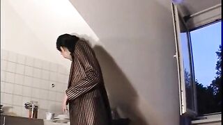 Brunette teen ist noch shr unerfahren
