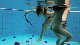 Katka and Kristy underwater – hot babes