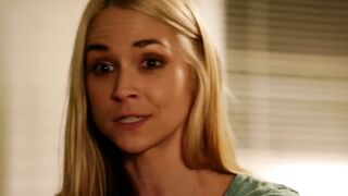Whya re you boxed up so soon? Let me ease you - Sarah Vandella, Emma Starletto