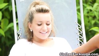 Glam lesbo fingers slut