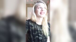 Periscope biondina con la mutandina2