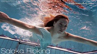 Tight pussy babe Salaka Ribkina underwater