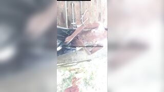 Desi aunty outdoor bathing sinhala kella