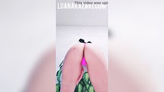 Hot dancing funk Luana Kazaki